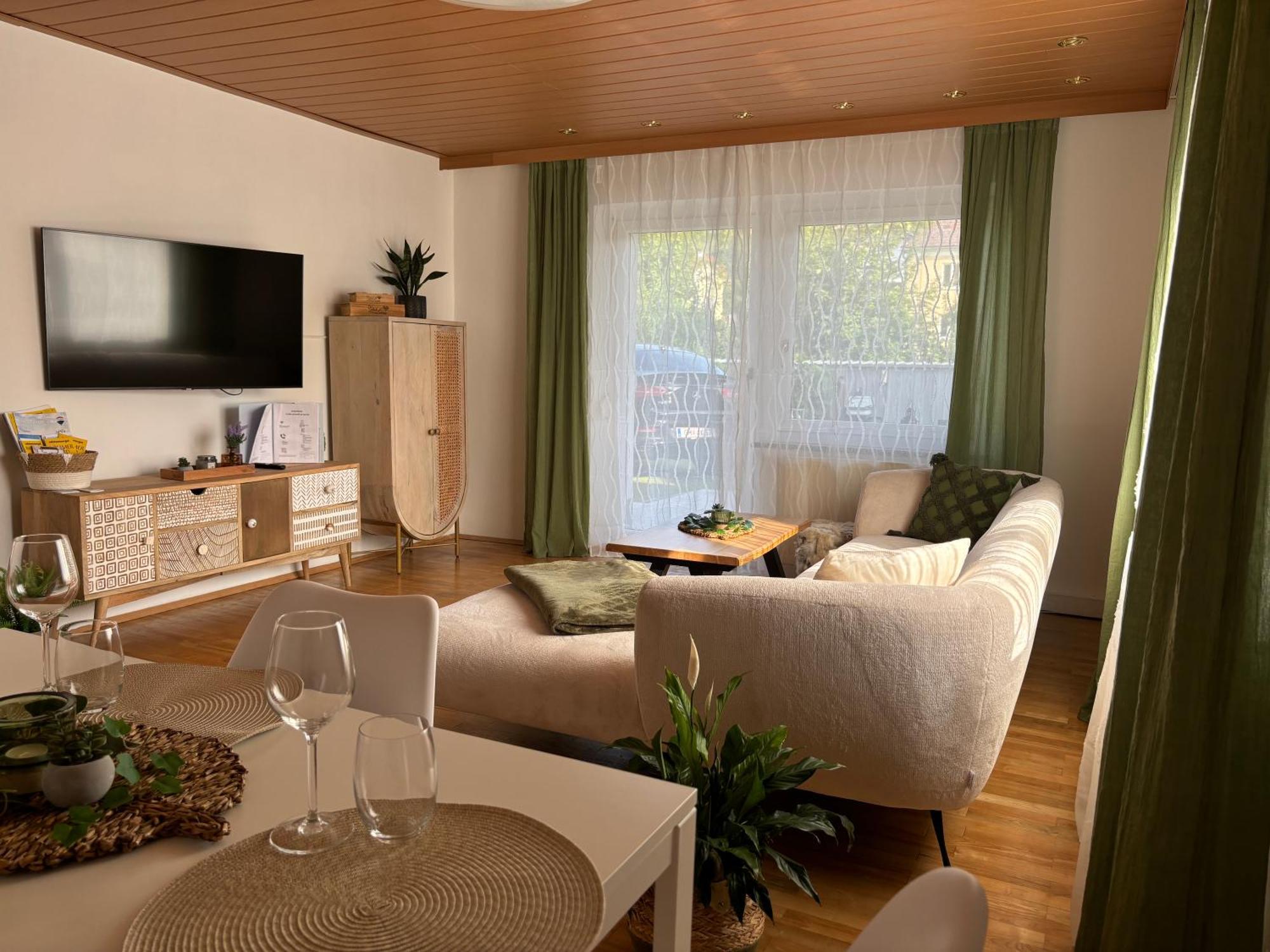 Wohnung See- Und Bergnaehe グムンデン 部屋 写真
